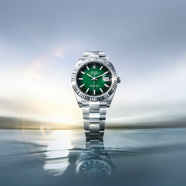 <span class='rolex-lead text-dark'>Rolex</span>